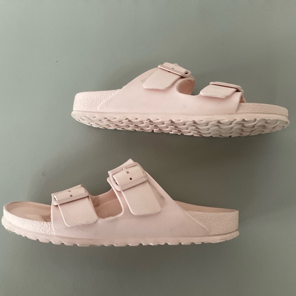 Birkenstocks Light Pink - Picture 3 of 11